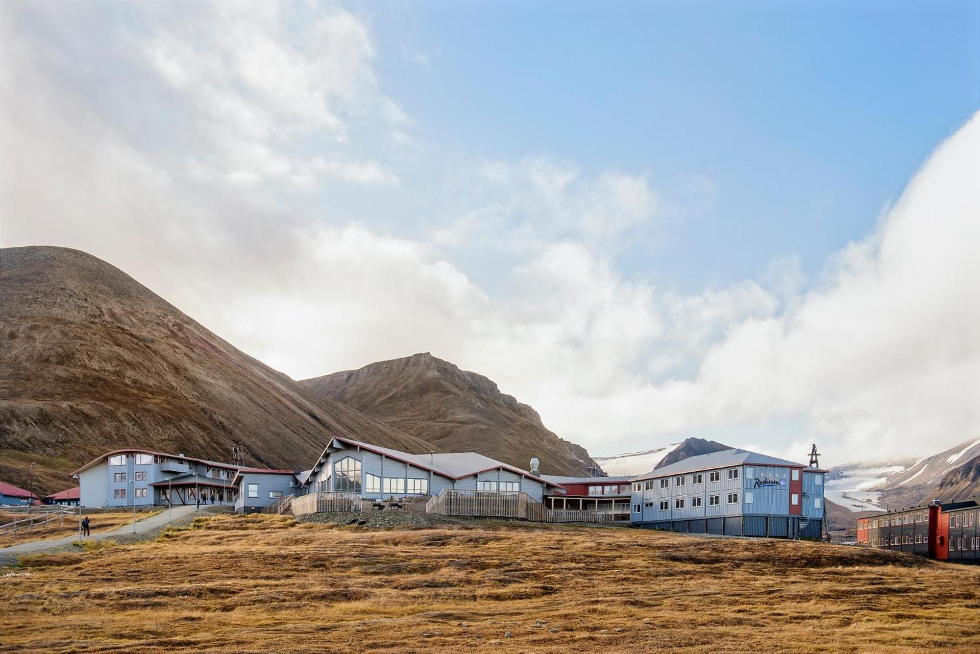 Radisson Blu Polar Hotel, Spitsbergen Лонгйир Экстерьер фото