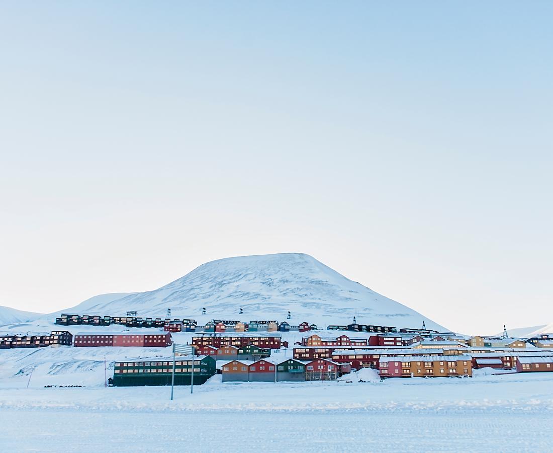 Radisson Blu Polar Hotel, Spitsbergen Лонгйир Экстерьер фото