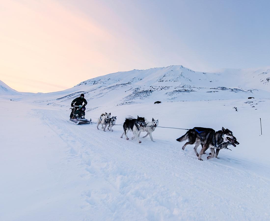 Radisson Blu Polar Hotel, Spitsbergen Лонгйир Экстерьер фото